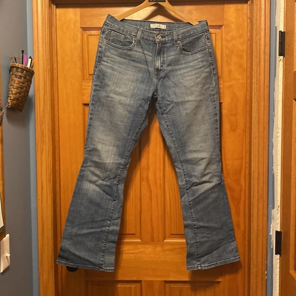 Woman’s Levi Jeans 515 Bootcut-used - Picture 5 of 7